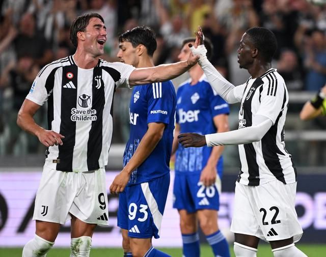 安菲尔德站 安菲尔德站