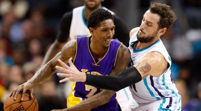 杨也不甘示 杨也不甘示