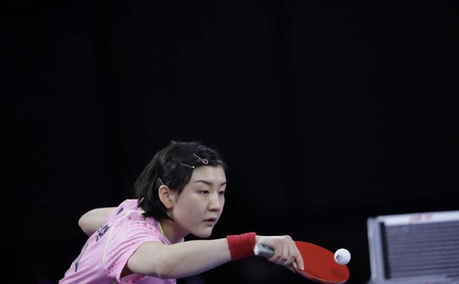 两人赛后互 两人赛后互