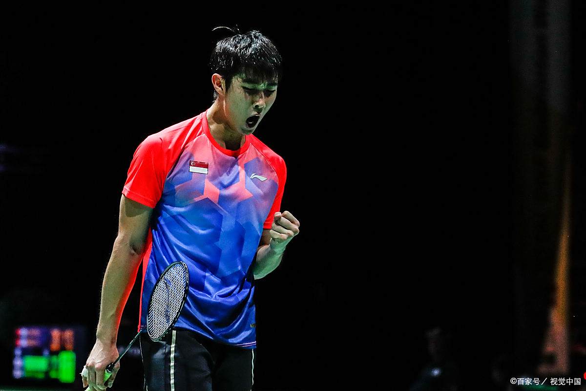 两人赛后互 两人赛后互