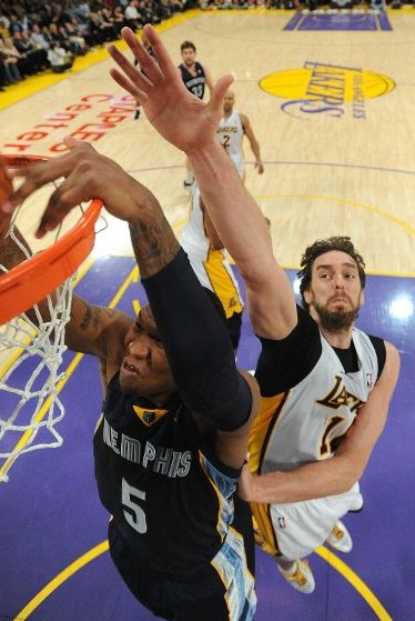 库杜斯受伤 库杜斯受伤